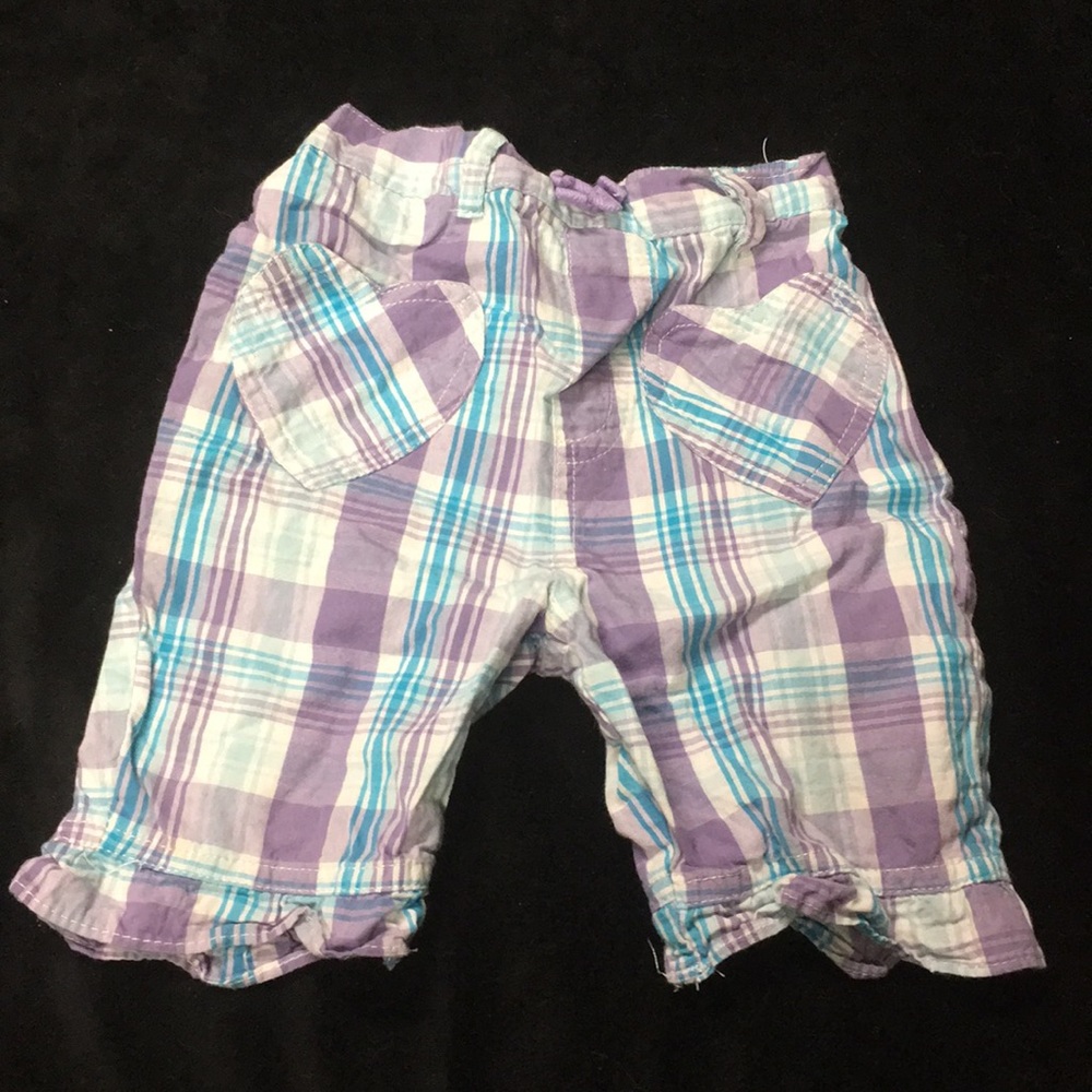 Kakis sorts pants
